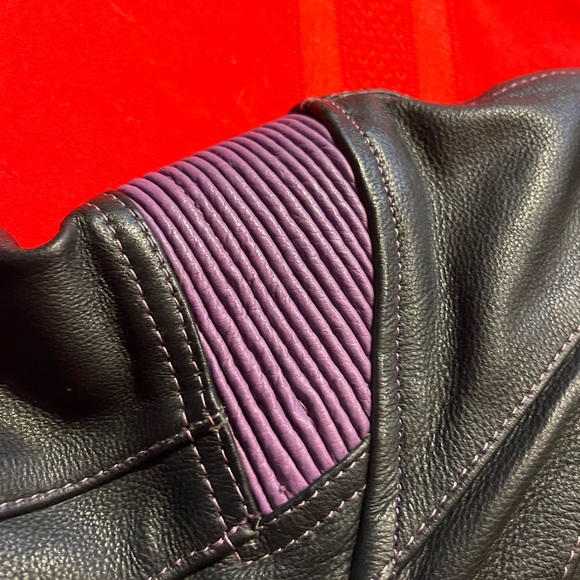 Women’s Riding Jacket - Picture 13 of 16